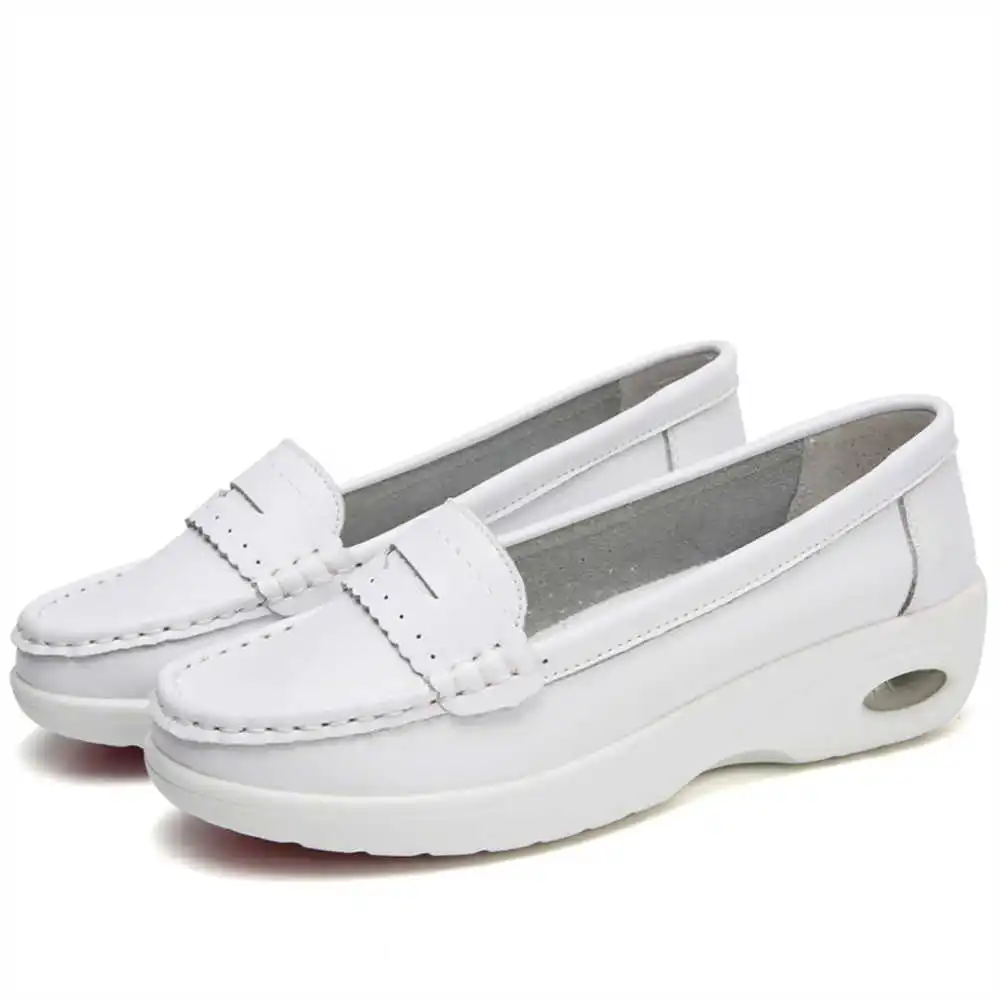 Thick Sole Slipon White Traine - Luxury Lifestyle Grooming Lounge recensie en prijs