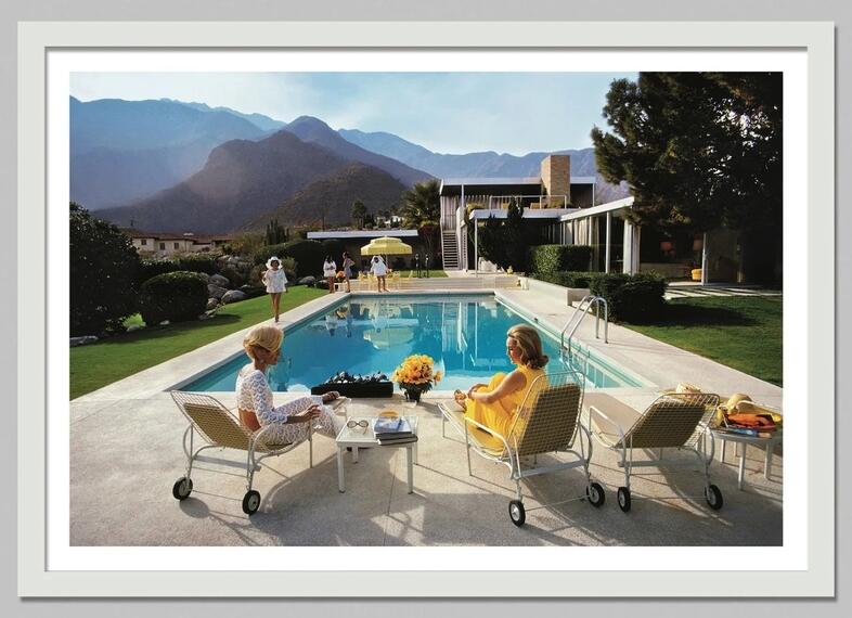 Retro Poolside Host Luxury Lif - Luxury Lifestyle Picture recensie en prijs