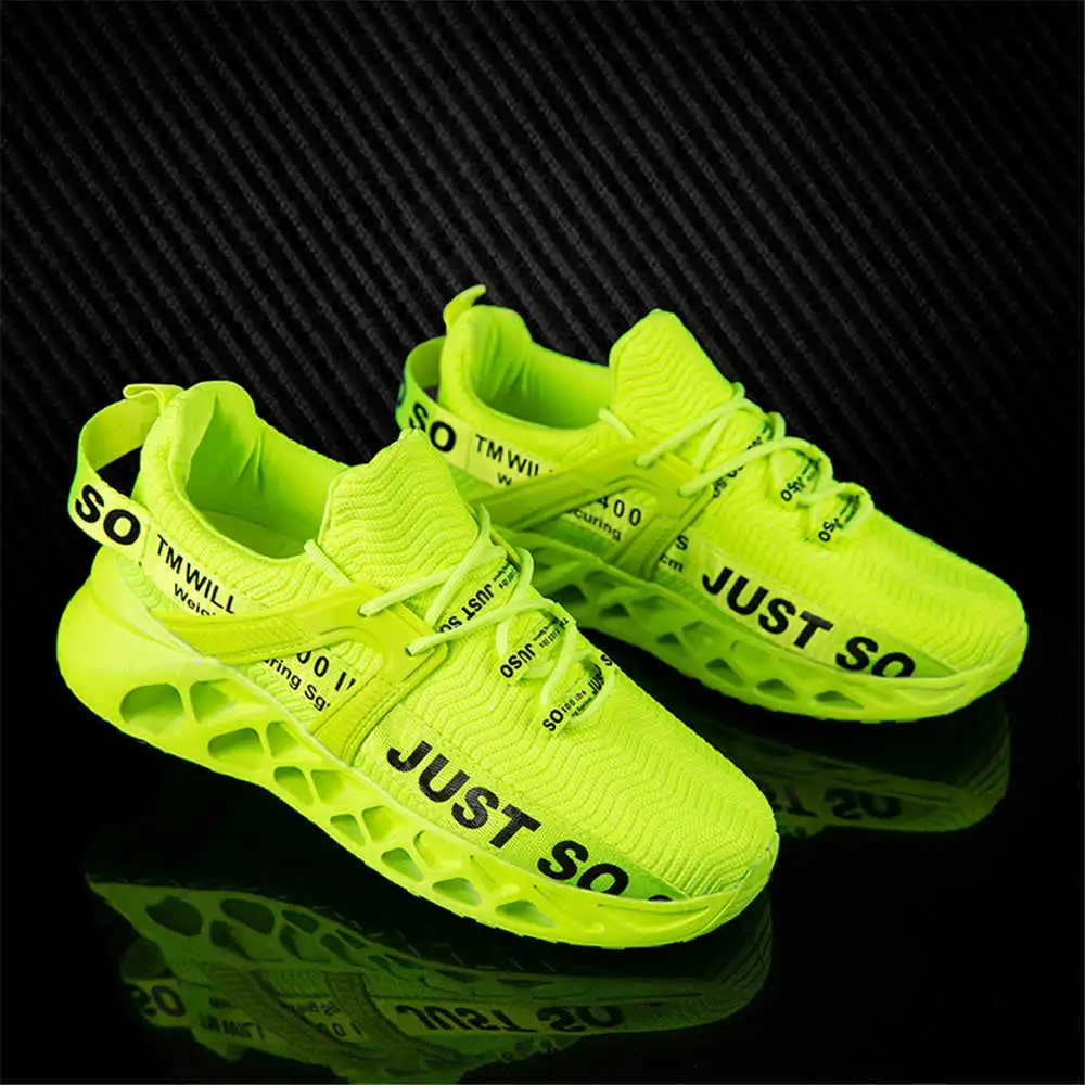 Light Weight Dark Walking Shoe - Luxury Lifestyle Dark recensie en prijs